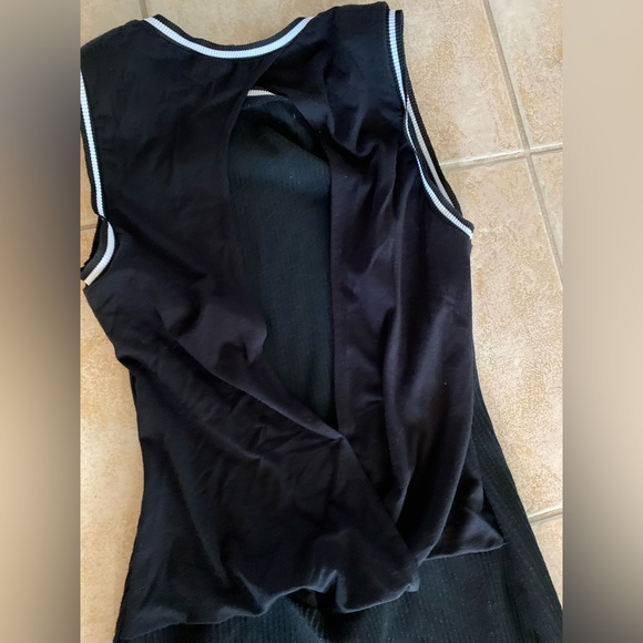 Zara black dress with open back - size medium - Picture 4 of 4